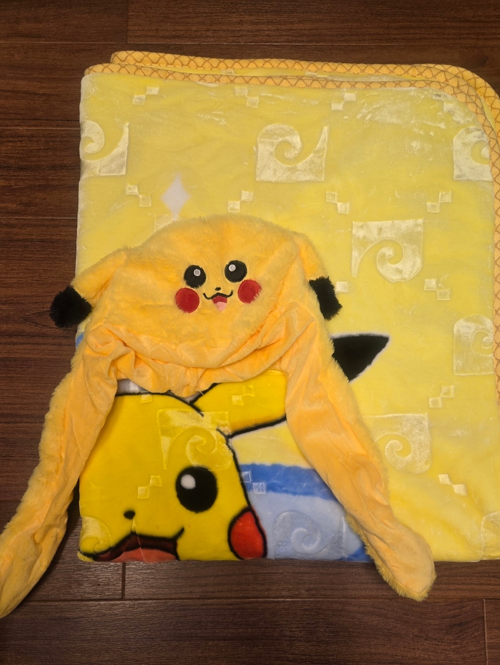 Pokemon Pikachu Ear Flip Hat & Plush Blanket Set - NWOT